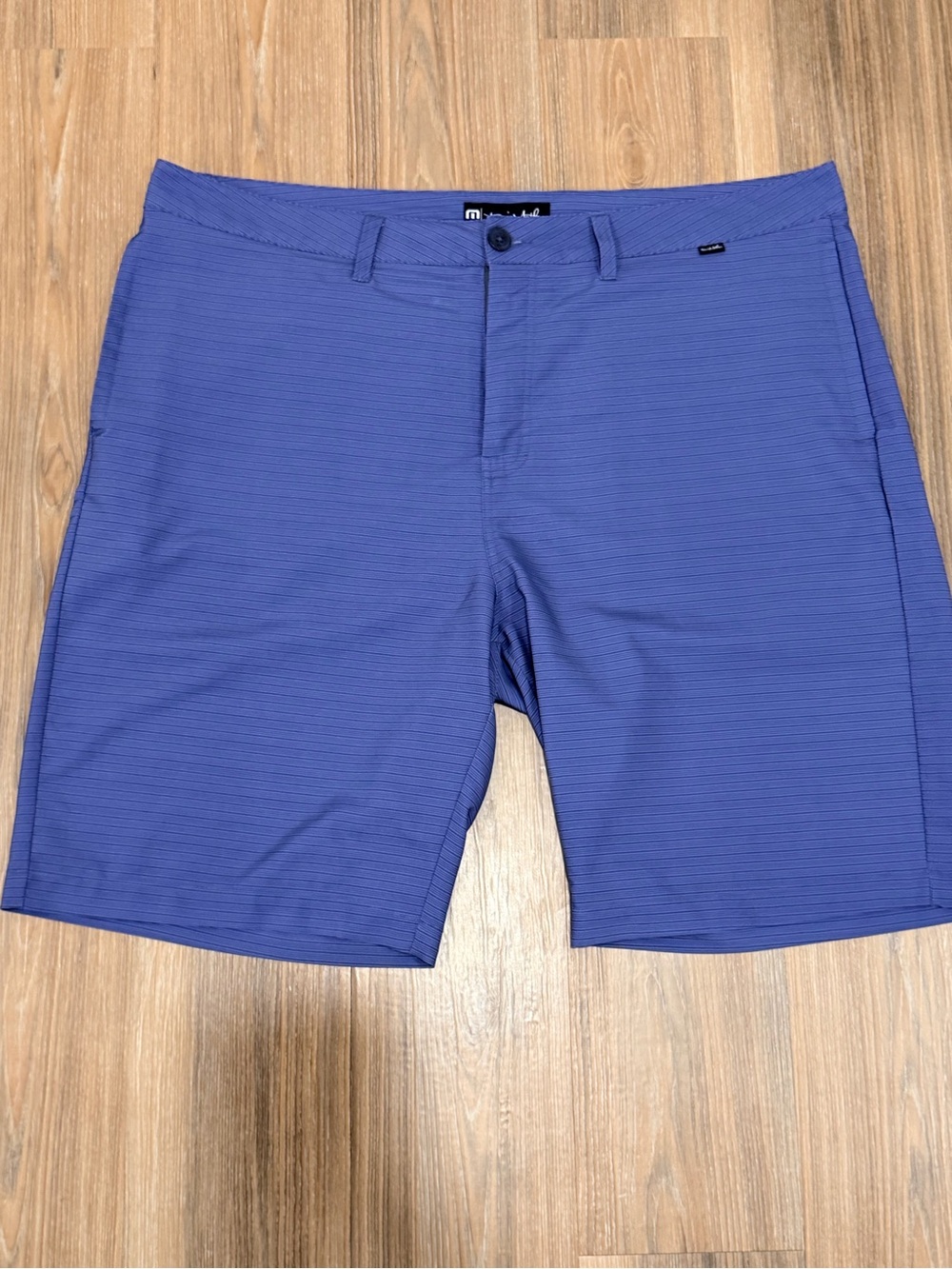Travis Mathew Men's size 40 Blue Performance Stretch Shorts